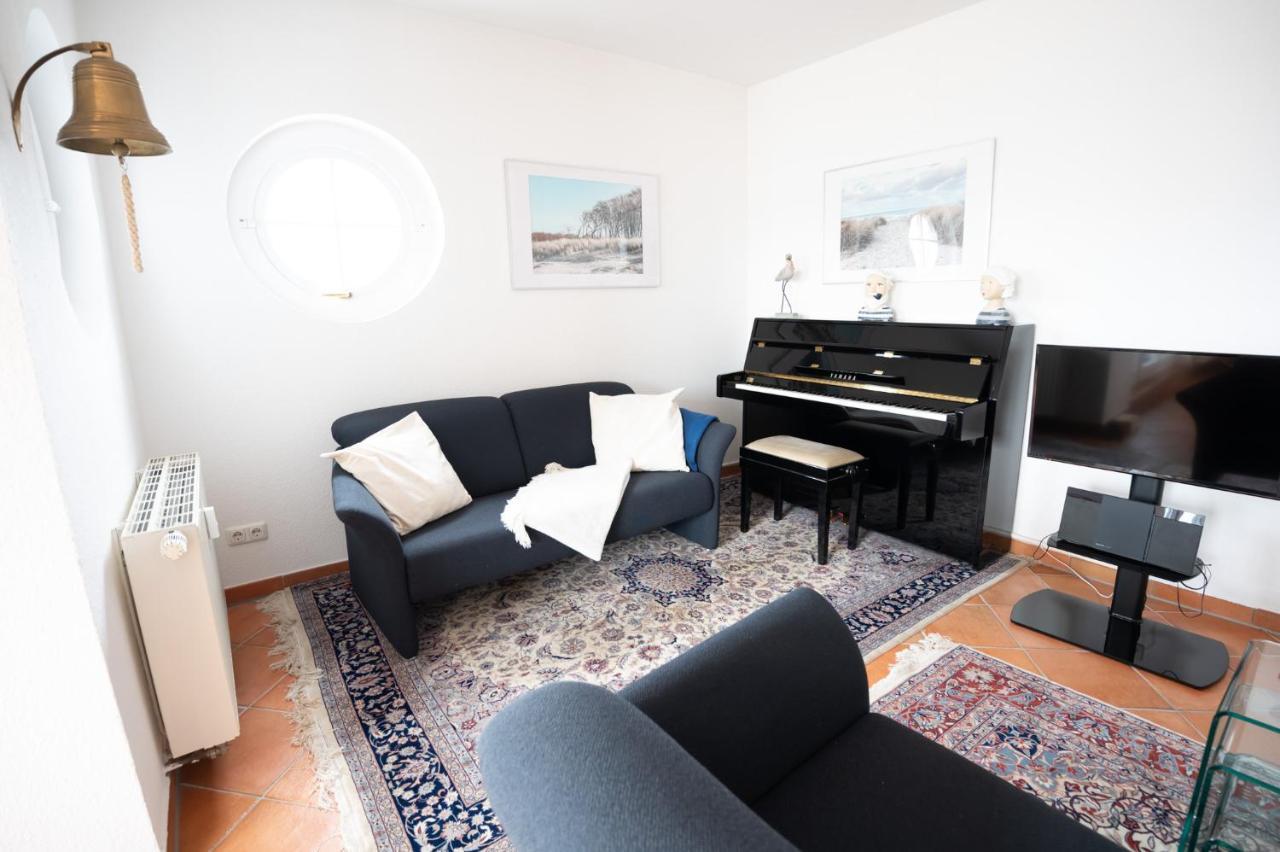 Villa Duene Mit Grosser Sonnenterrasse, Kamin, Wlan Und Tiefgarage Fuer 2-4 Personen Ostseebad Kühlungsborn Exterior foto